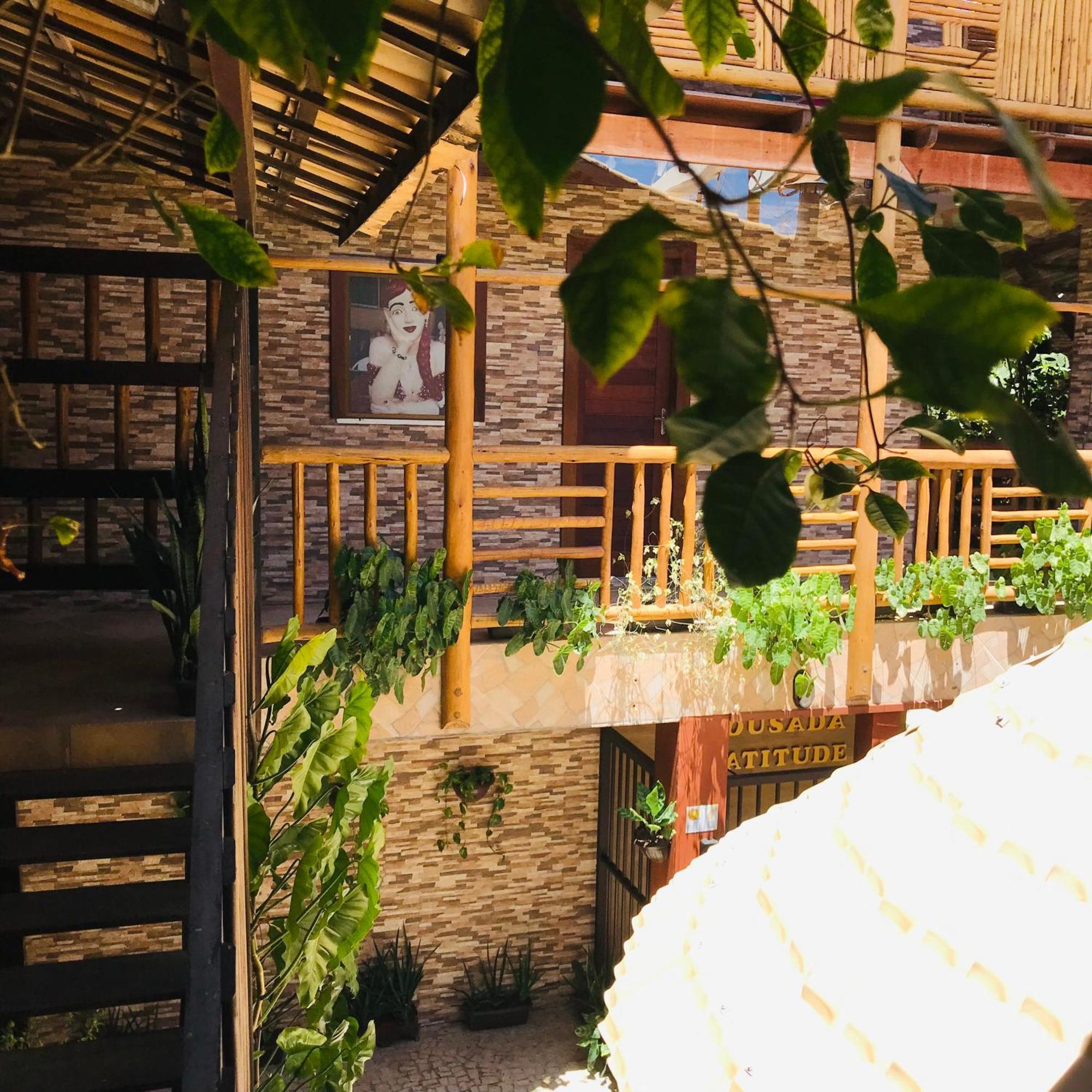 Hotel Pousada Latitude Canoa Quebrada Eksteriør billede