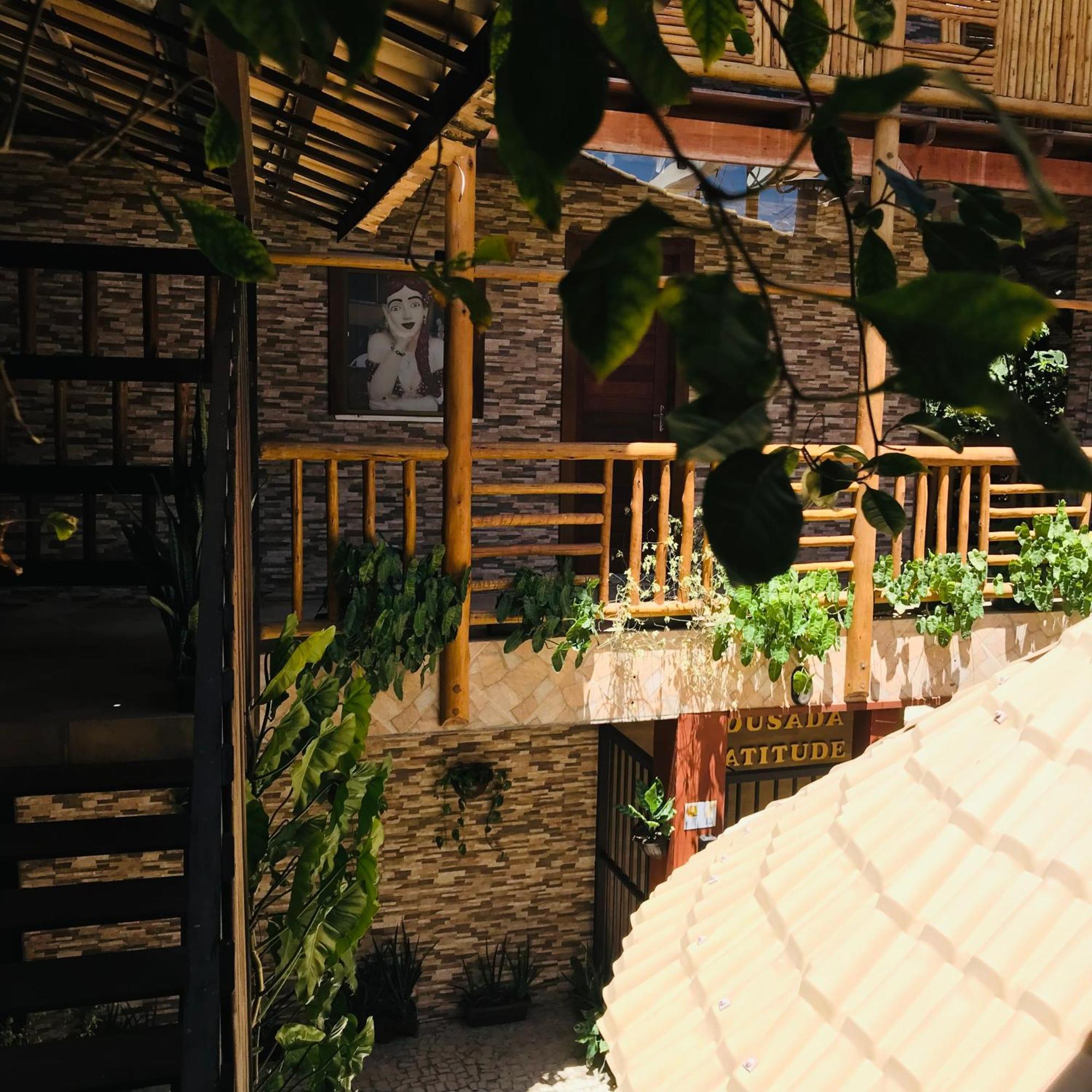 Hotel Pousada Latitude Canoa Quebrada Eksteriør billede