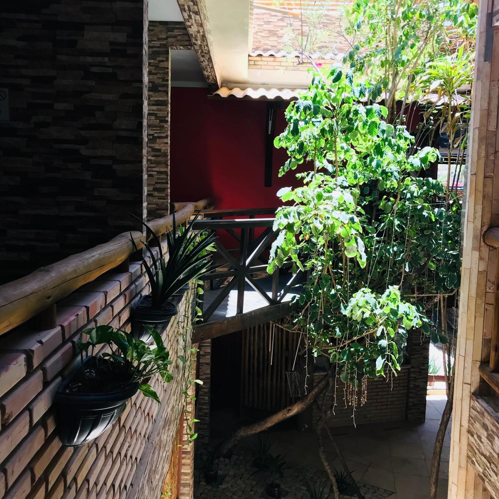 Hotel Pousada Latitude Canoa Quebrada Eksteriør billede